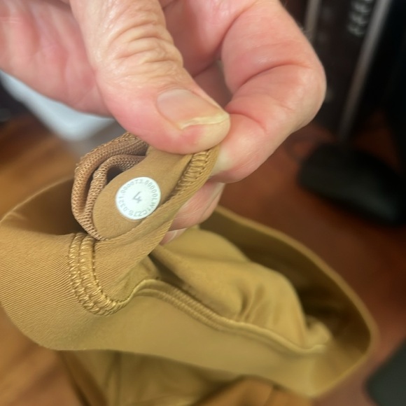 Lululemon Nulu Asymmetrical Yoga Tank Top, Light Support, A/B Cups, Sz 4 EUC - Picture 8 of 8